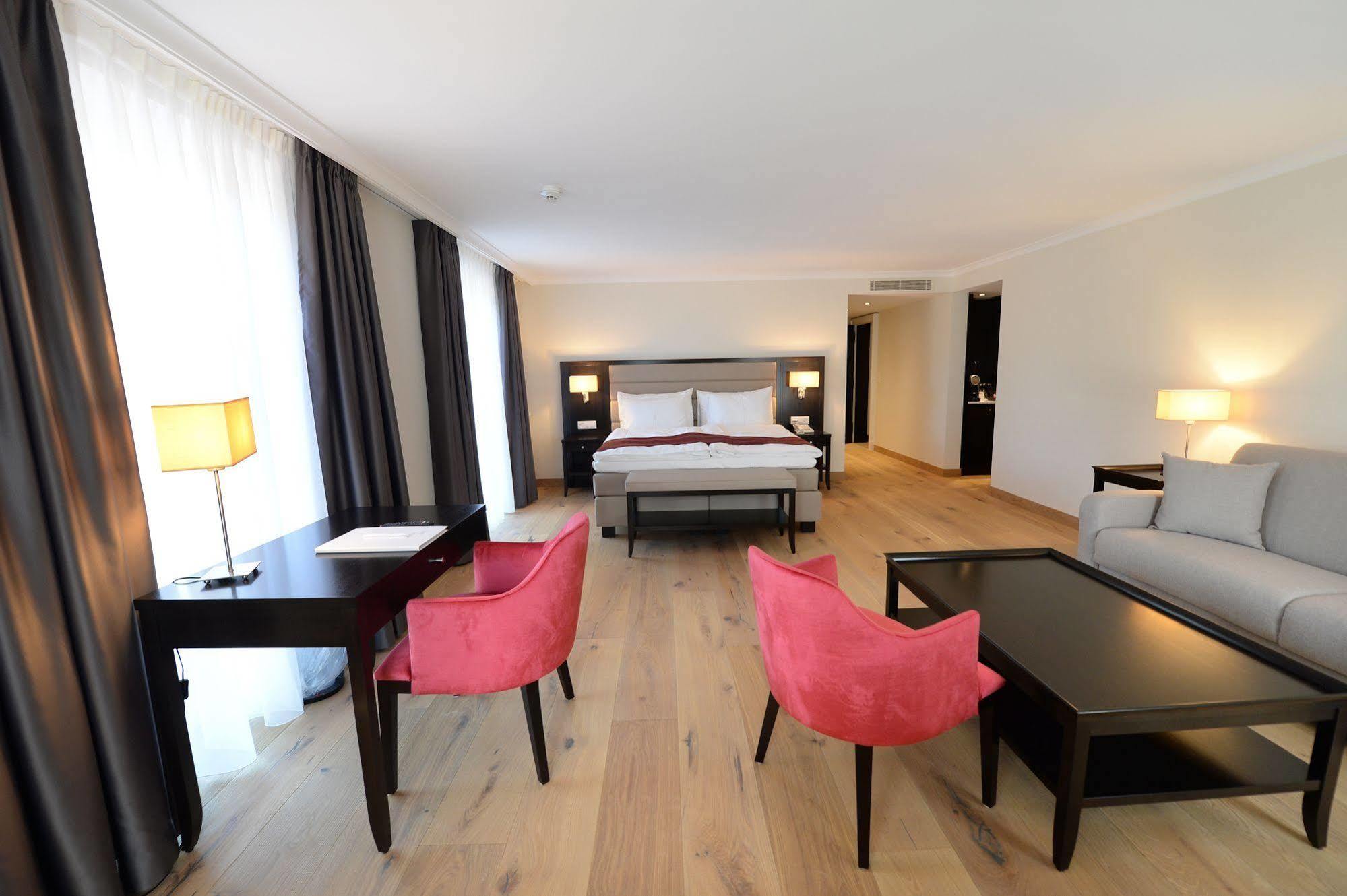 Hotel La Prairie, Swiss Bike Hotel Yverdon-les-Bains Eksteriør billede